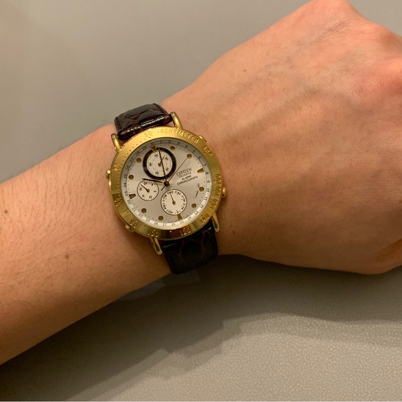 Vintage Citizen Chronograph Watch on Leather Strap. - Picture 5 of 6